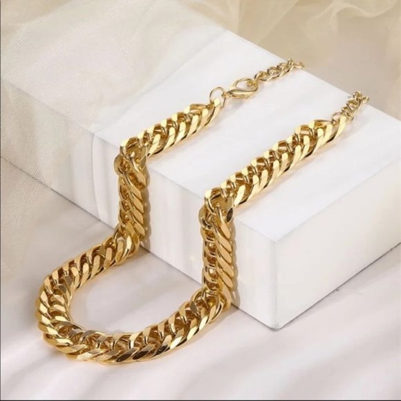 NEW Gold Unisex Cuban Link Chain Necklace - Picture 3 of 8